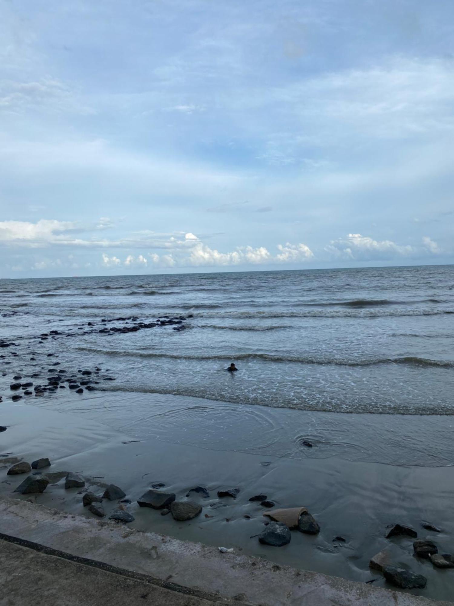 Blackstone Beach Resort Куантан Екстериор снимка